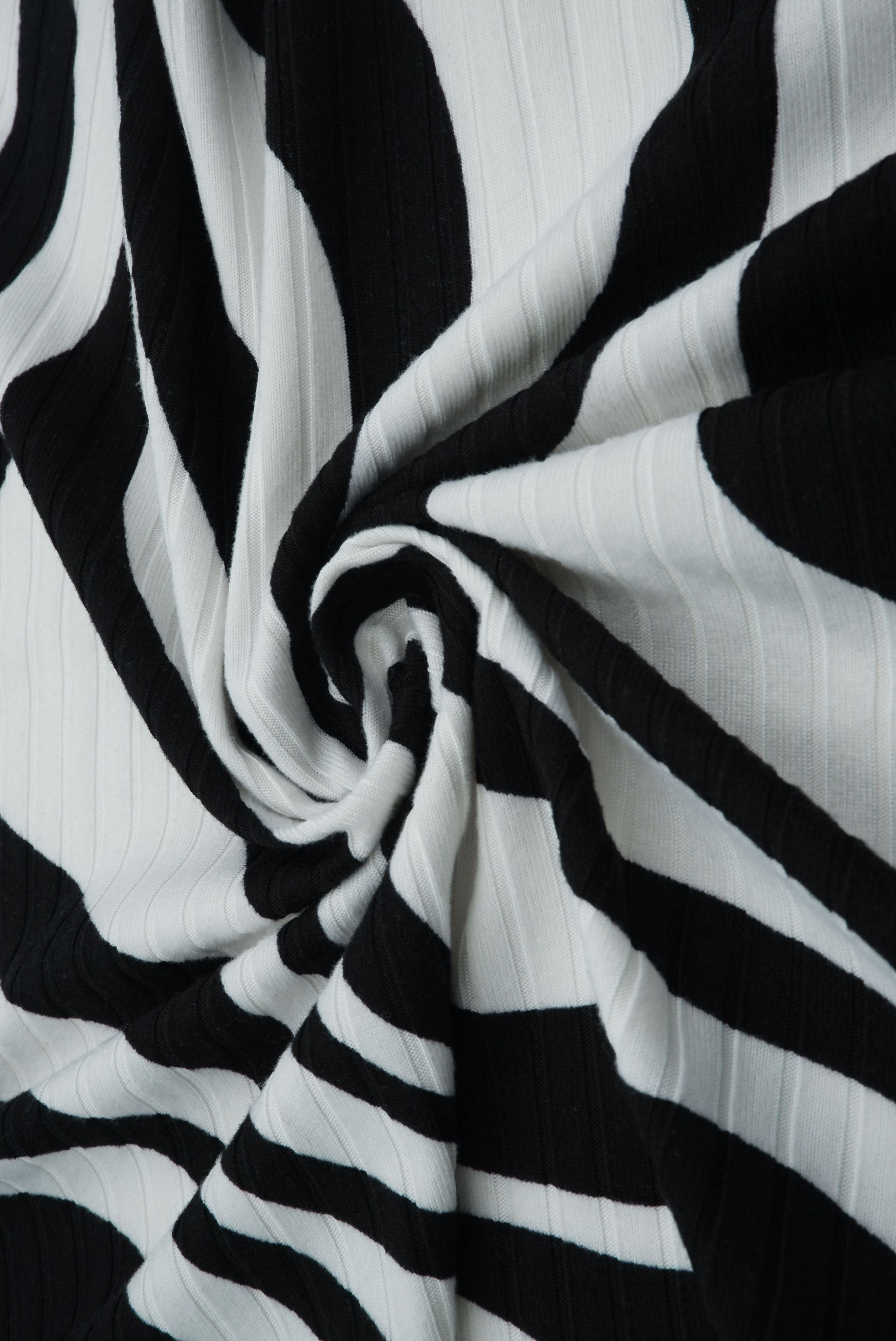 Abstract Zebra Ribbed Knit Fabric - KNT4135-MS10129