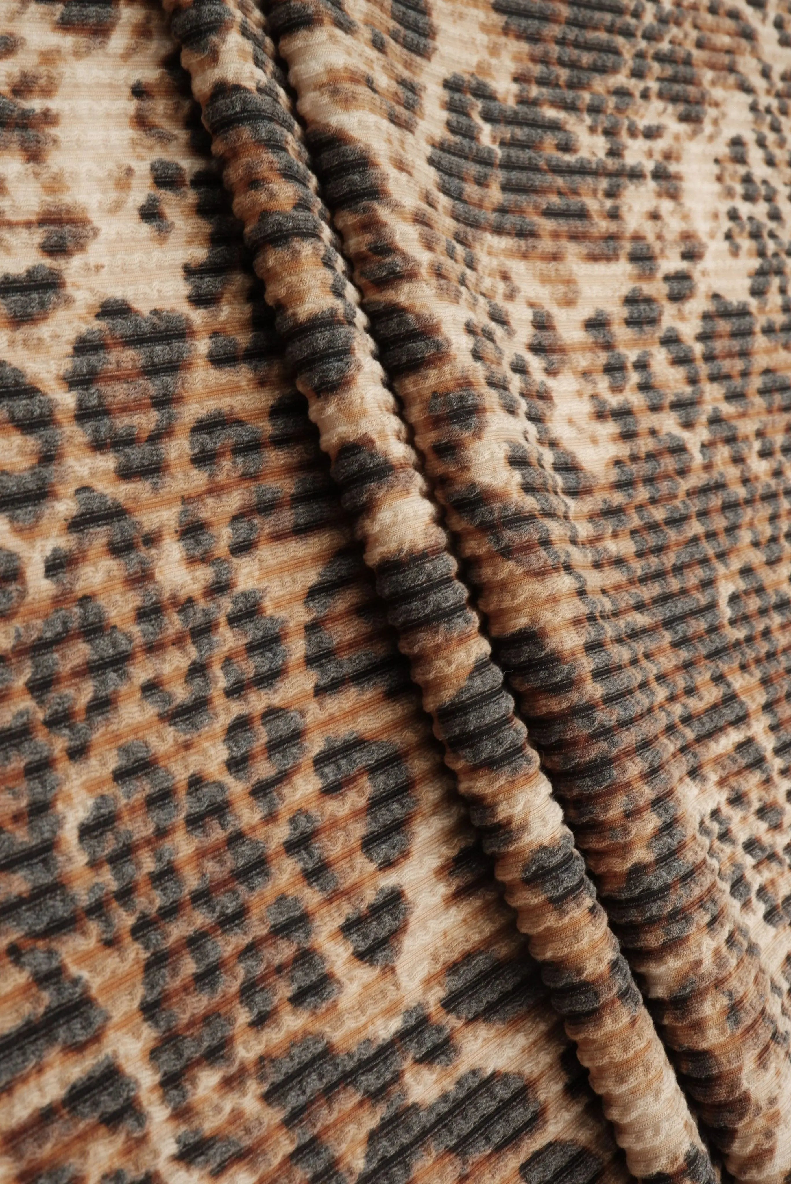Double Knit Leopard Print Fabric KNT4463-DU536