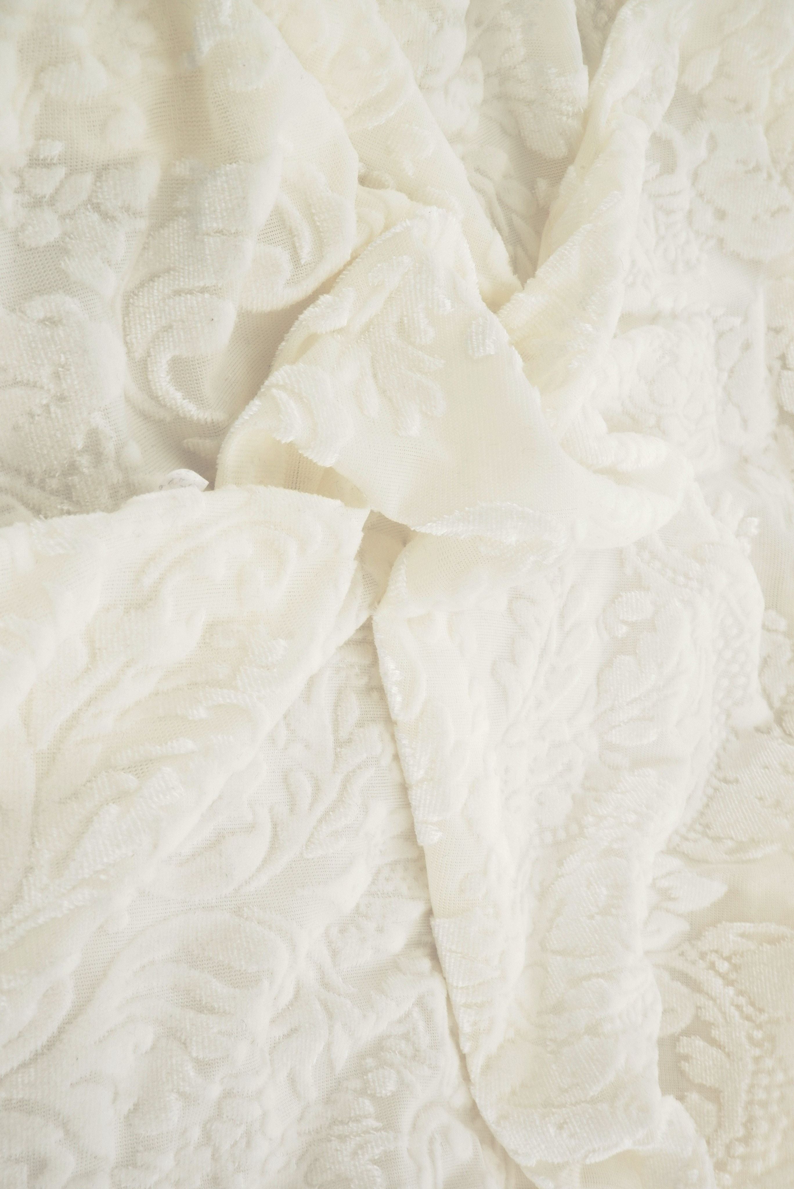 Damask Wallpaper Velvet Burnout Knit Fabric KNT3869-MS11379