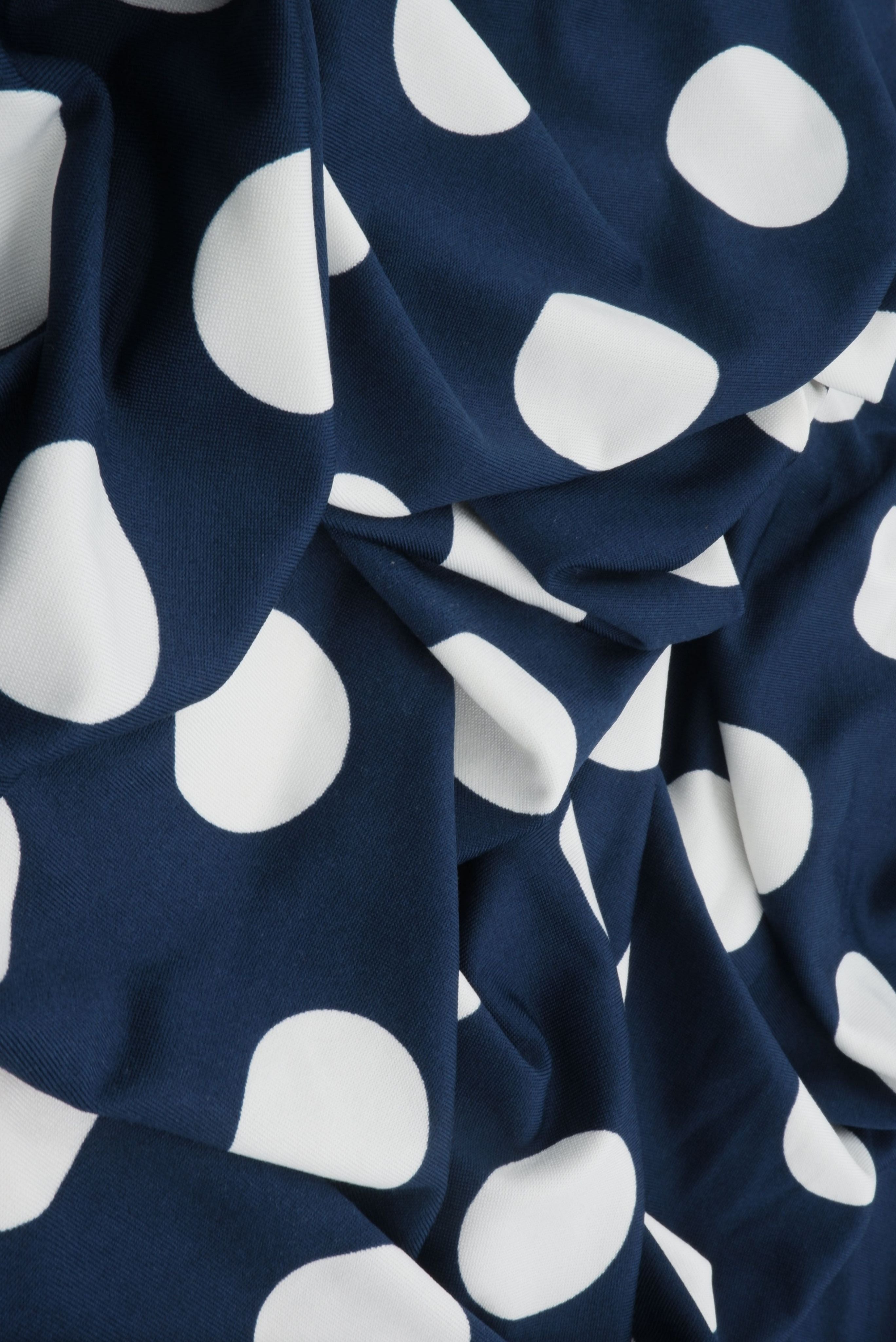 Fabric Selection Retail