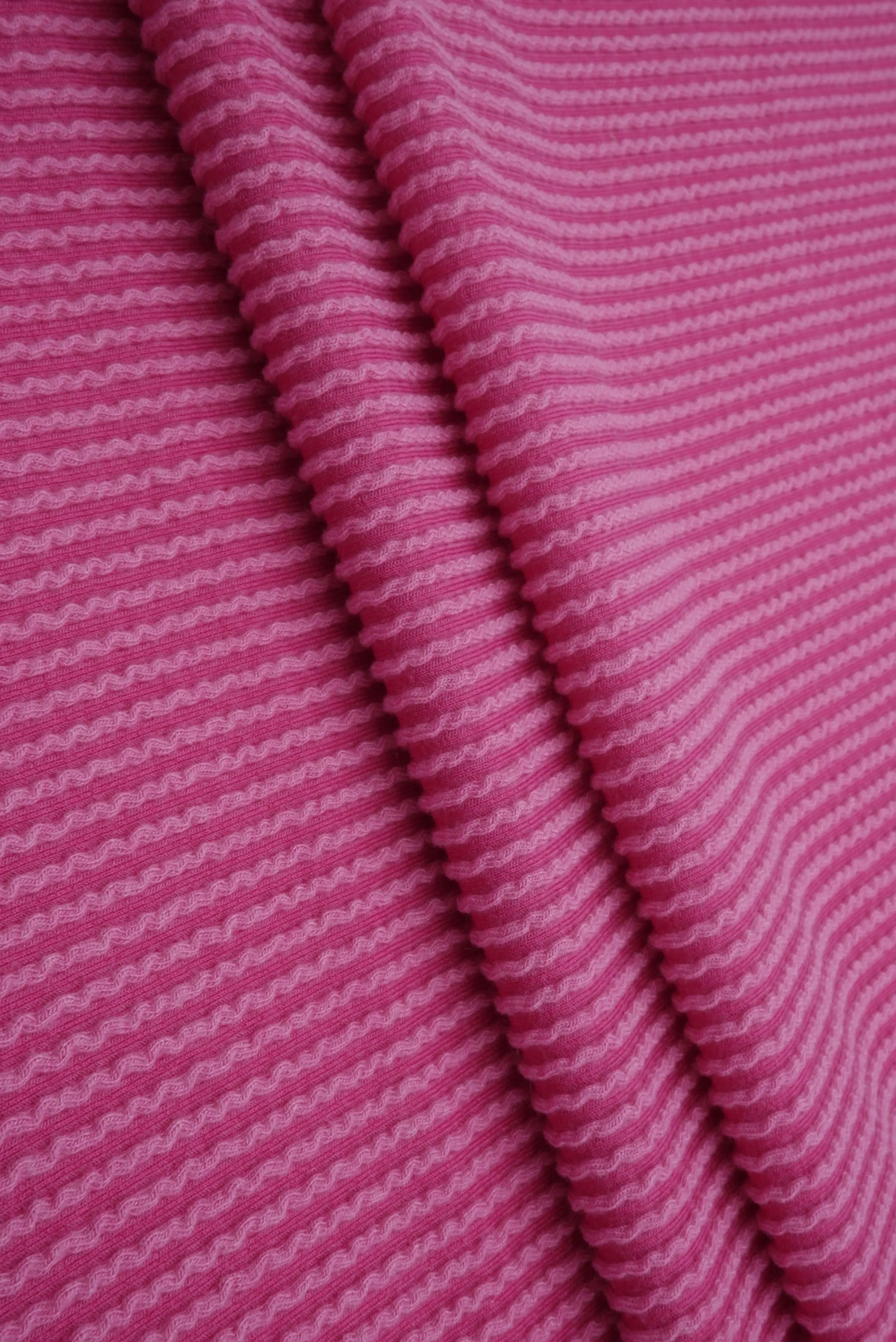 KNT4463 MAGENTA BODYSUIT BOTTOMS CAMI DOUBLE KNIT DRESS FUSCHIA JACQUARD LOUNGEWEAR MAGENTA NO-PRINT PANTS POLYESTER RAYON RIB SOLID SPANDEX STRETCH SWEATER T-SHIRT URBAN