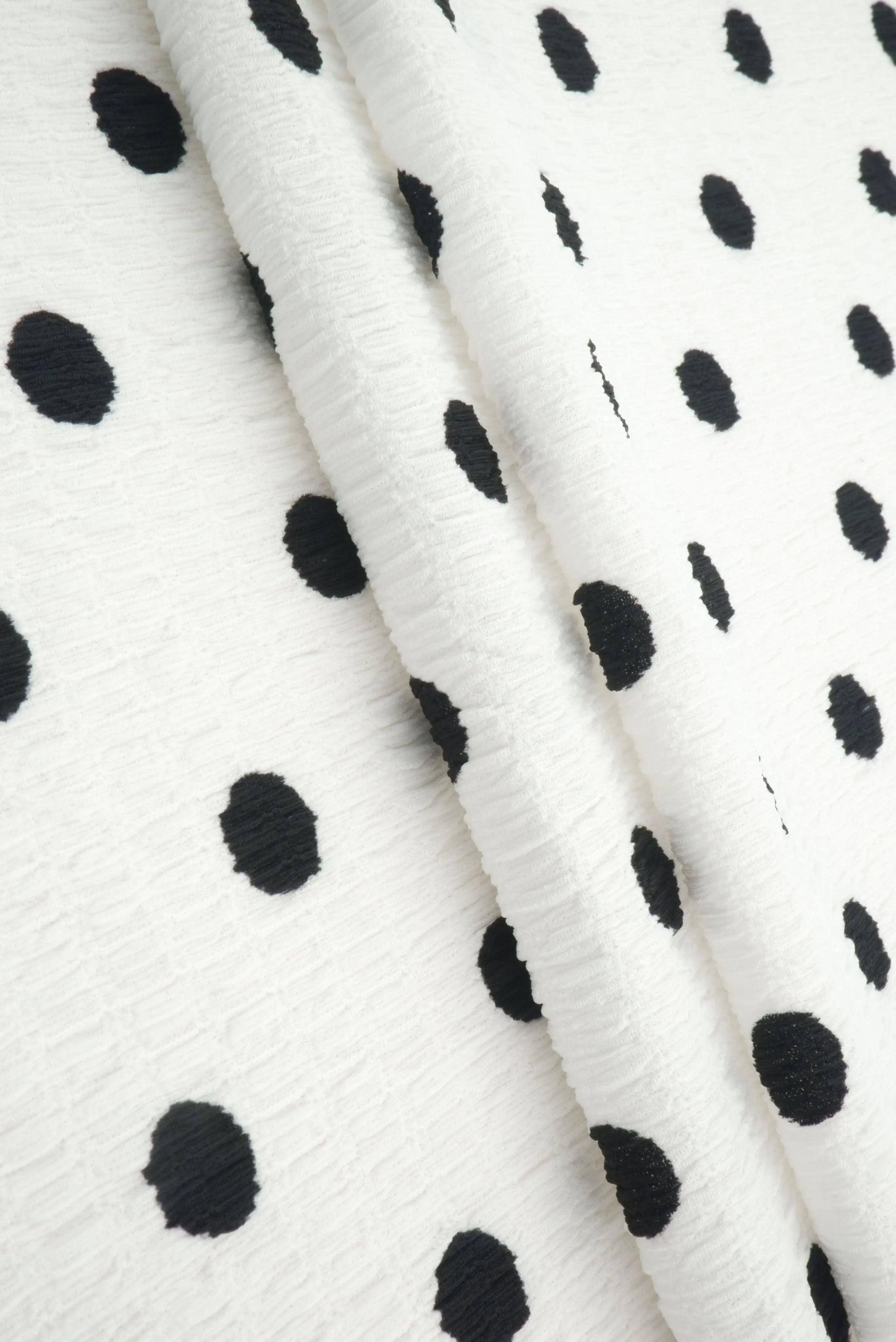 CRP4628-SE90548 IVORY/BLACK WOVEN